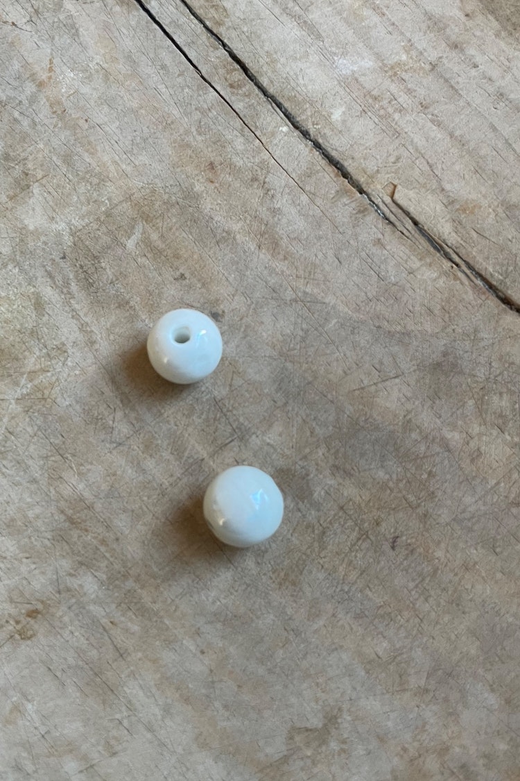 Pärlemorskimrande pärla
