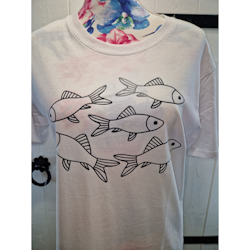 T-shirt med fiskar