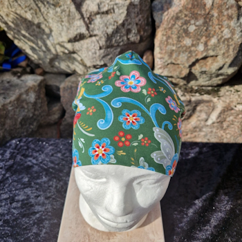 Mössa saga mörkgrön