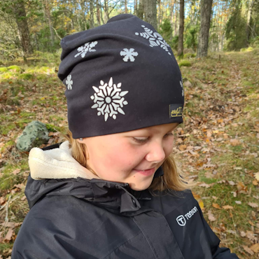 Reflexmössa snöflingor storlek 48-58