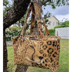 Mellan necessär gepard