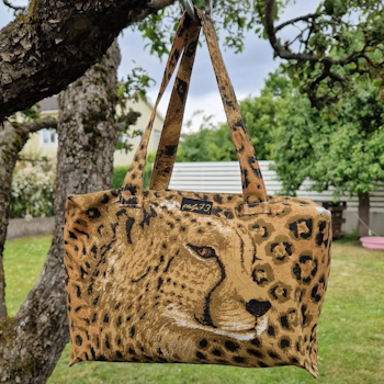 Mellan necessär gepard