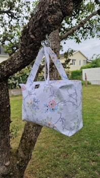 Mellan necessär sommardröm