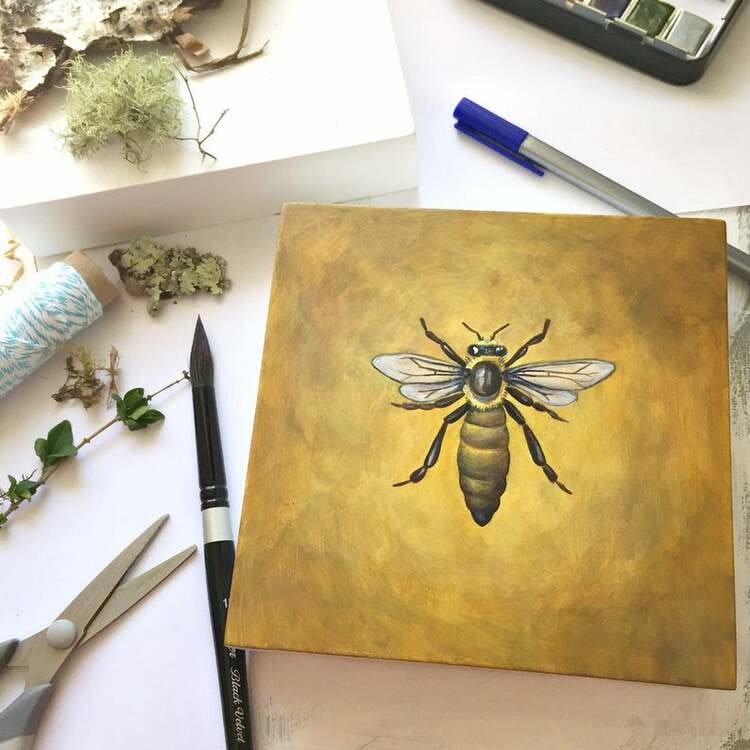 Örhängen – Queen Bee, bronsfärgad kort modell