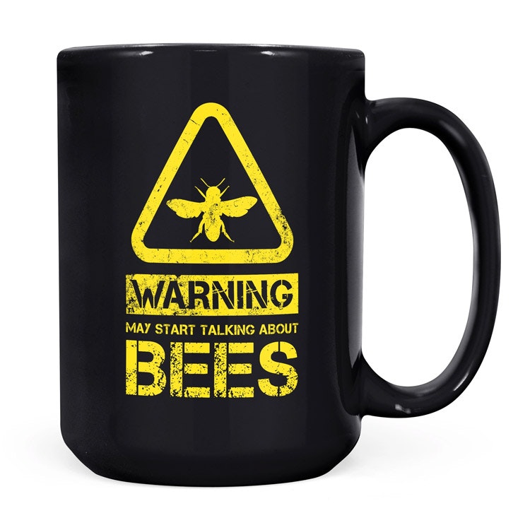 Mugg, "XL" svart – Warning May start talking about bees