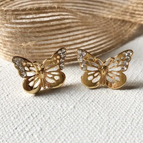 Örhängen – Fjäril i guldfärg med kubisk zirkonia