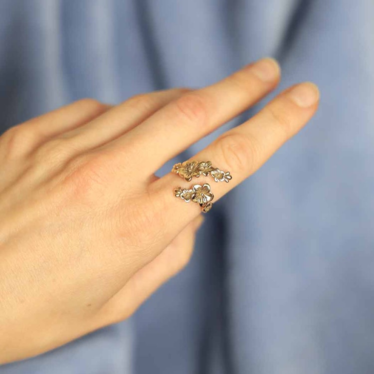 Ring – Körsbärsblomranka i brons