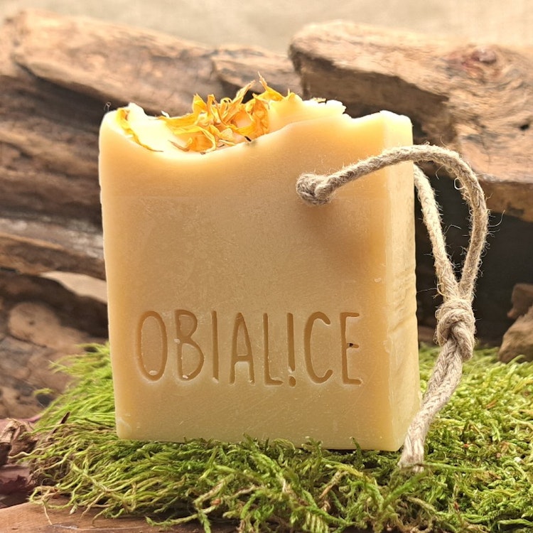 Bild på en kallrörd tvål – Bambin från Obialice i Frankrike