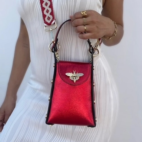 Handväska – The Bee Bag, röd metallic