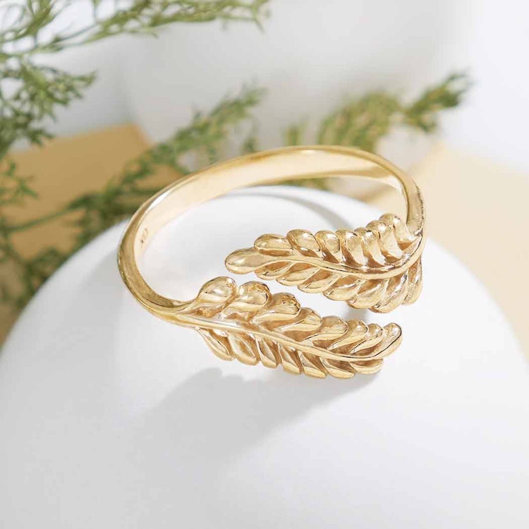 Ring – Kvist med blad, brons