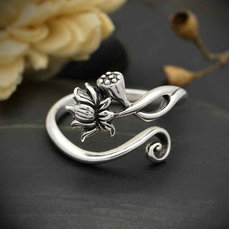Ring – Lotusblomma och frökapsel, silver