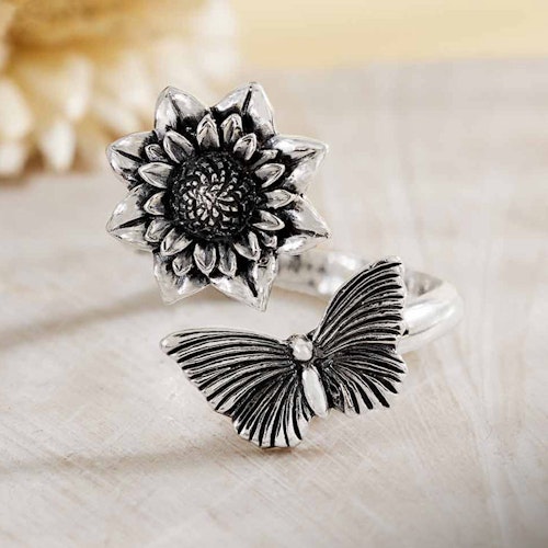 Ring – Dahlia och fjäril, silver