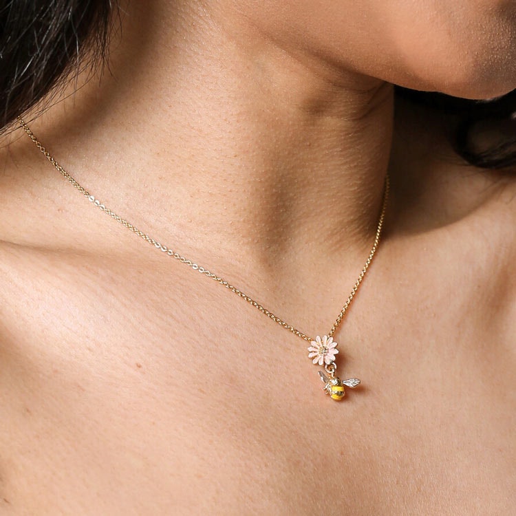 Halsband – Gult bi & rosa blomma