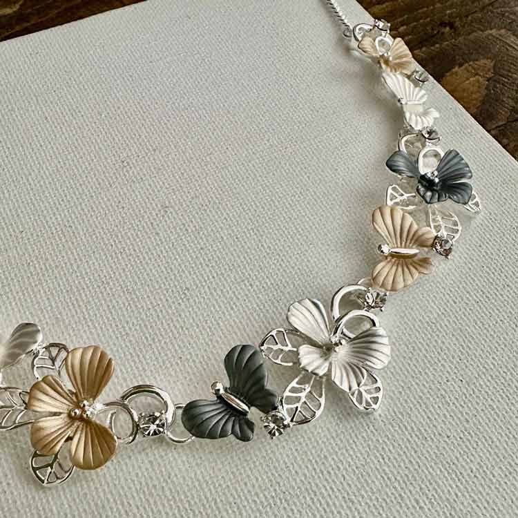 Halsband – Butterfly Sparkle