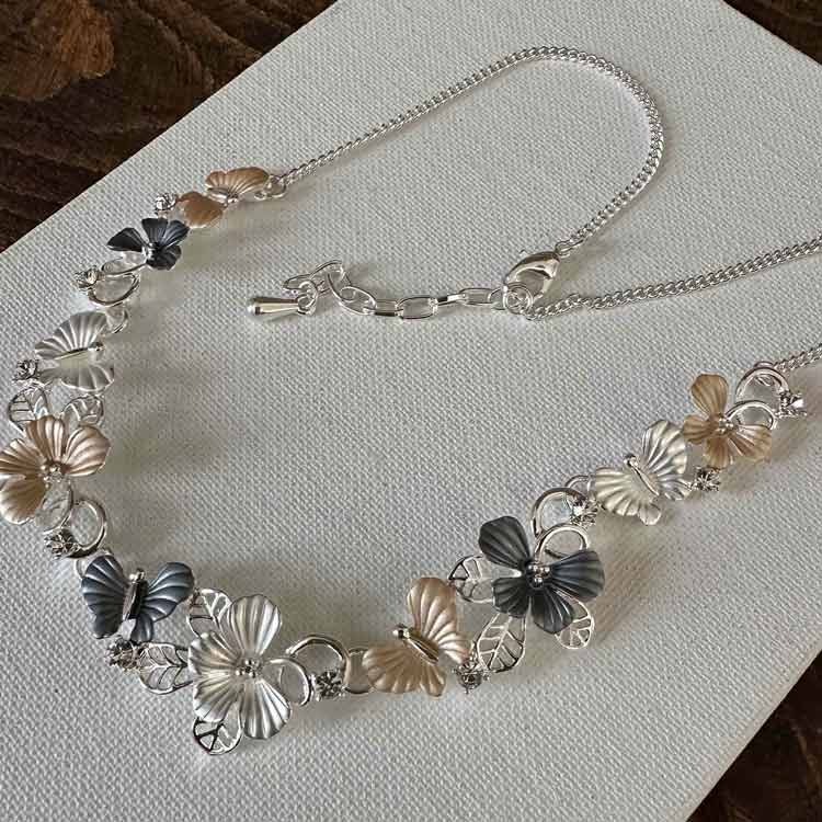 Halsband – Butterfly Sparkle