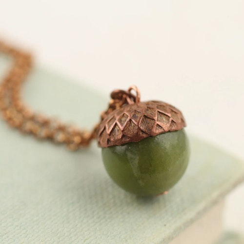 Halsband – Ekollon, jade olivgrön