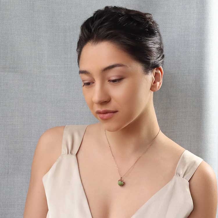 Halsband – Ekollon, jade olivgrön