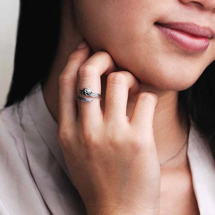 Ring – Nyckelpiga på blad, silver