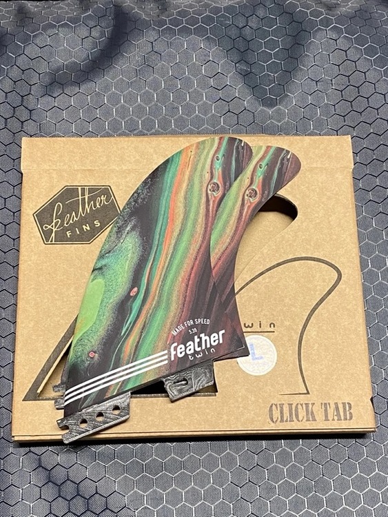 Featherfins PERFORMANCE TWIN FIN COLOR. CLICK TAB FCS2