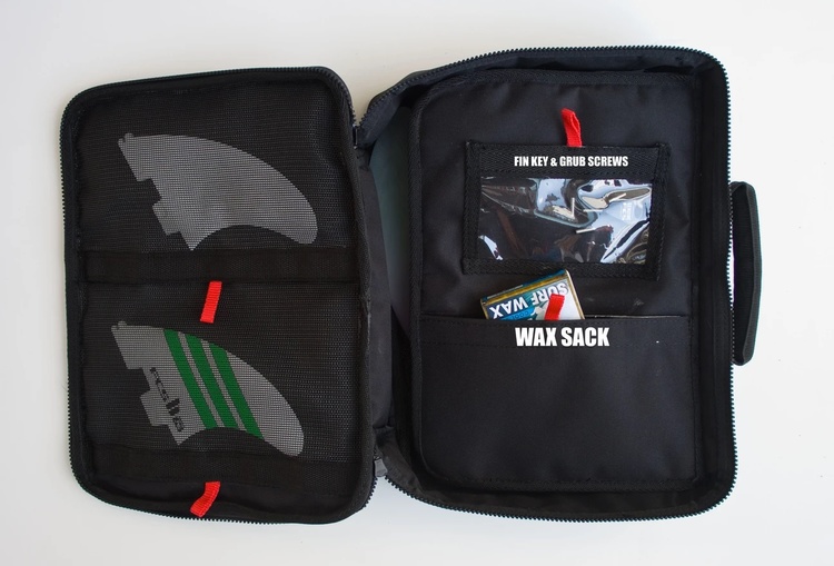 IS SURFERS LARGE TOOLKIT BAG