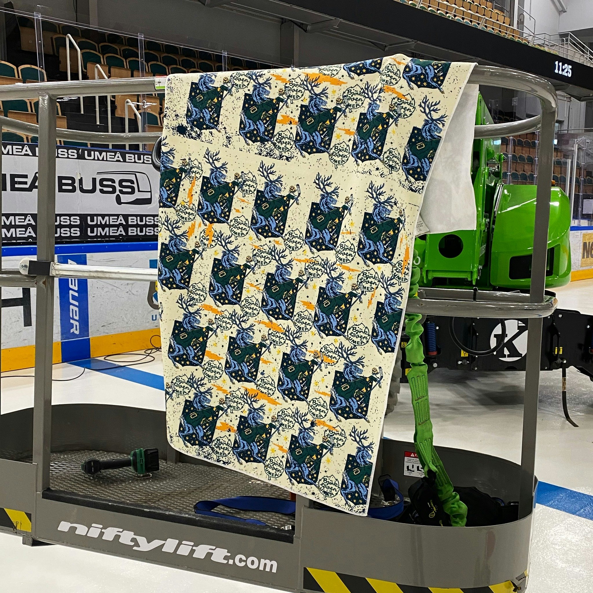LÖVEN HAWAII-HOCKEY BADLAKAN