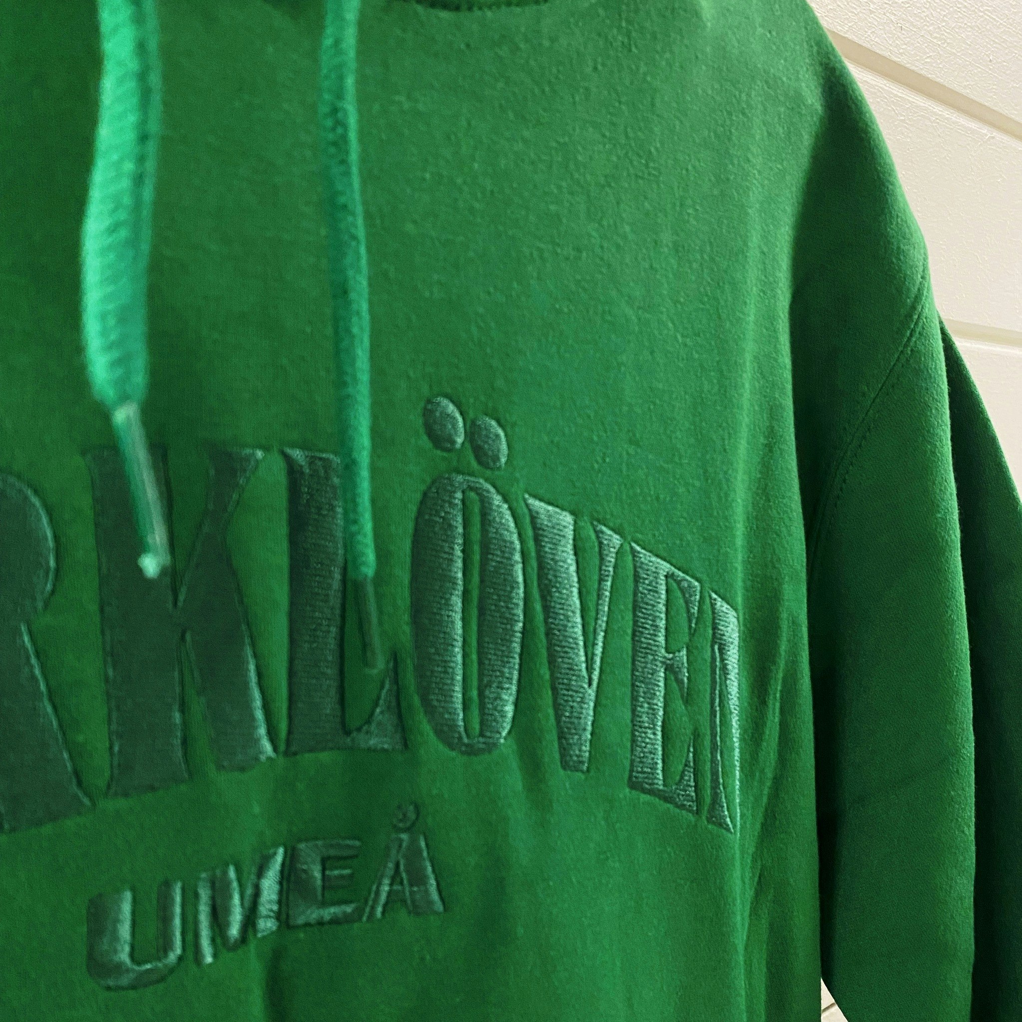 LÖVEN TON I TON HOOD GRÖN