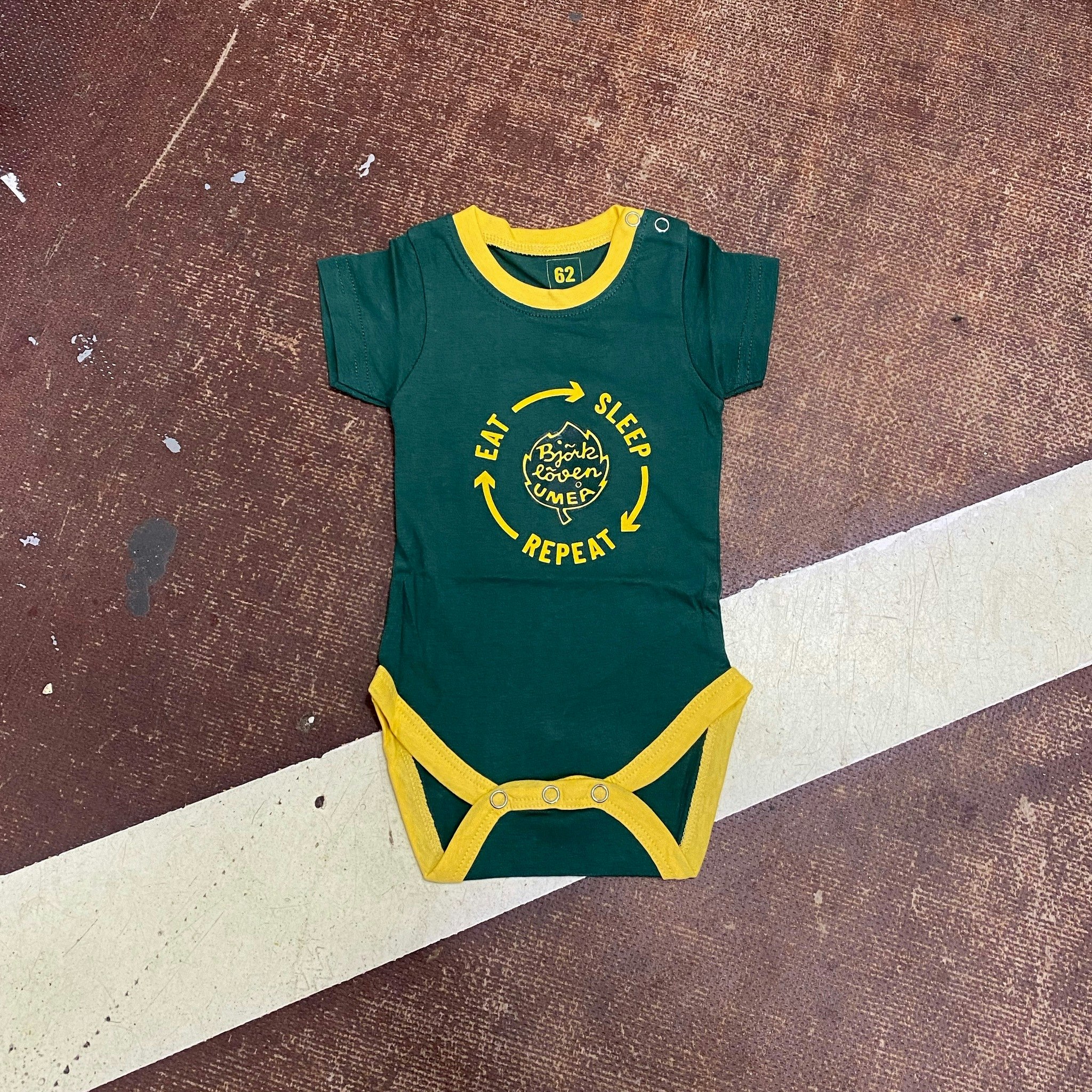 BABYBODY EAT SLEEP GRÖN KORT ÄRM