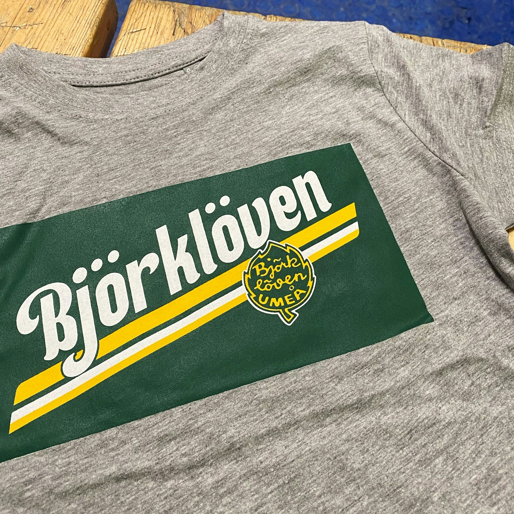 TEE BARN RETRO GRÅ