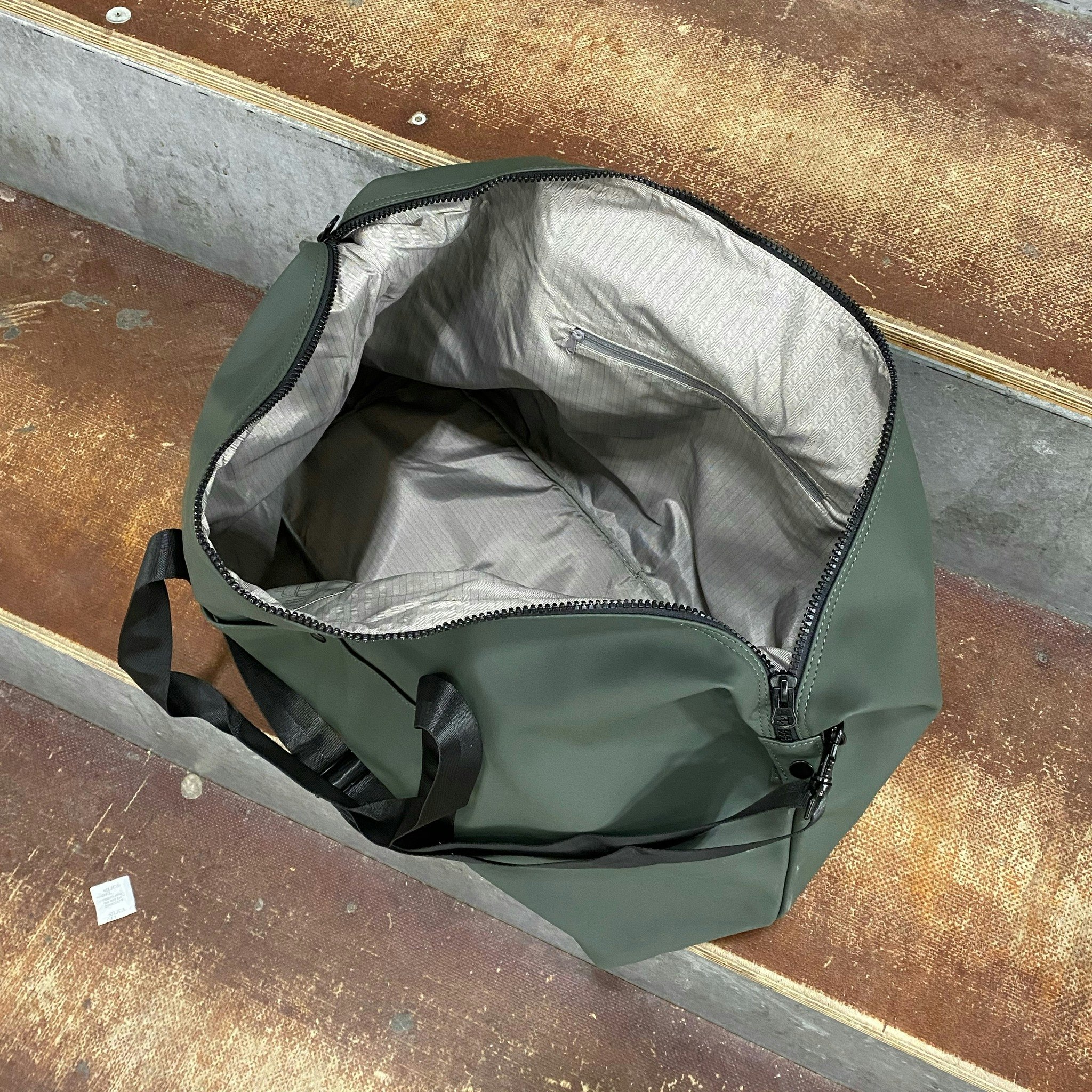 WEEKEND BAG PU GREEN
