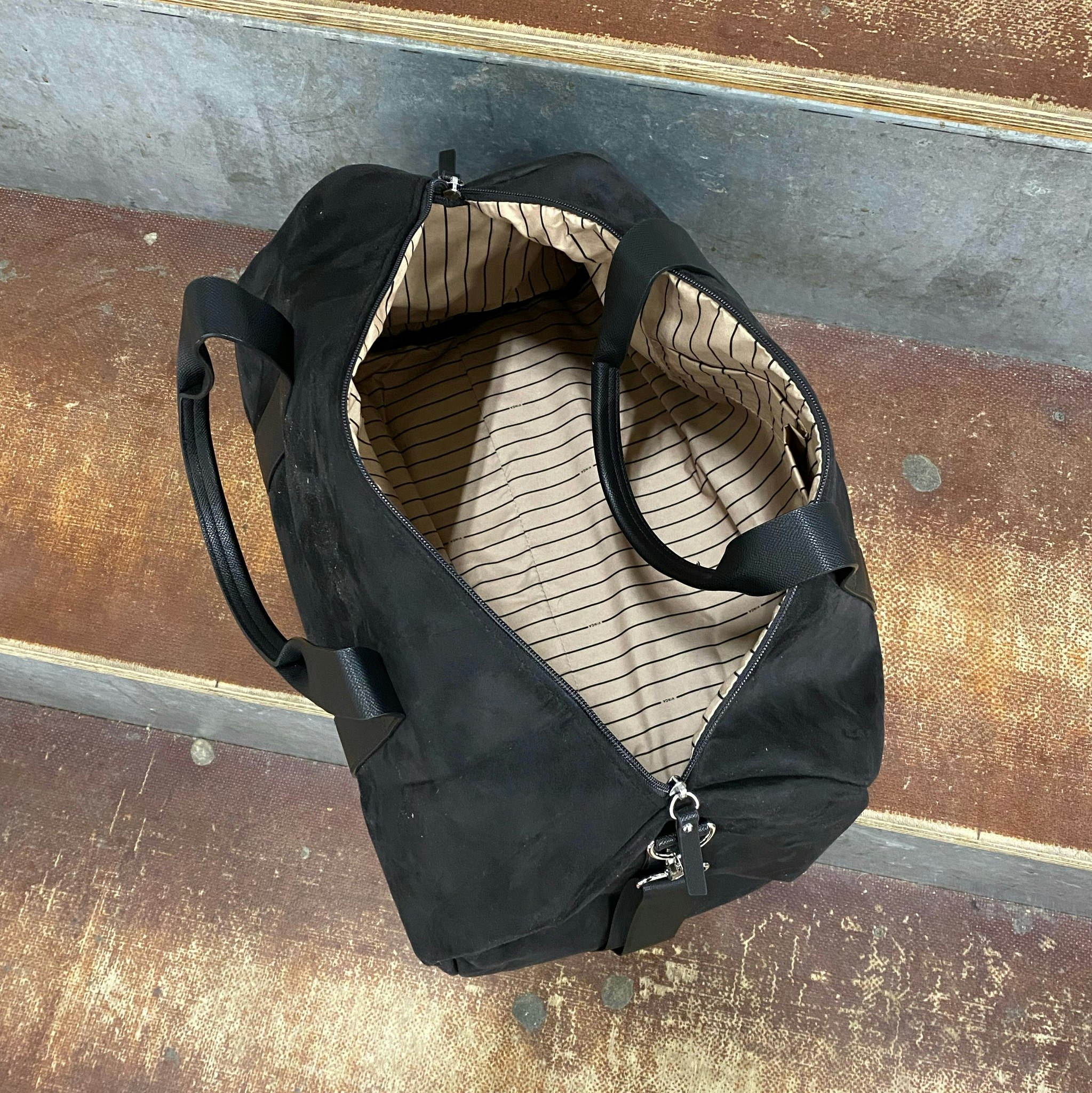WEEKEND BAG SUEDE BLACK