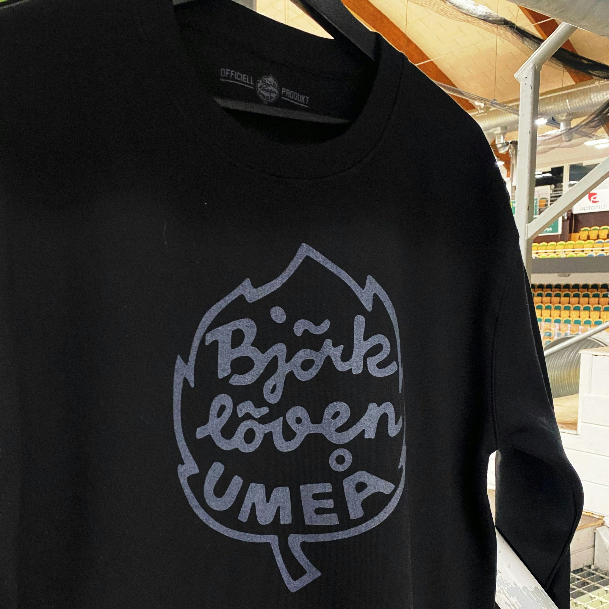 SWEATSHIRT BJÖRKLÖVEN SVART