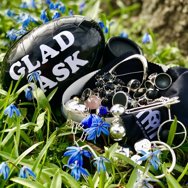 GLAD PÅSK - HAPPY EASTER