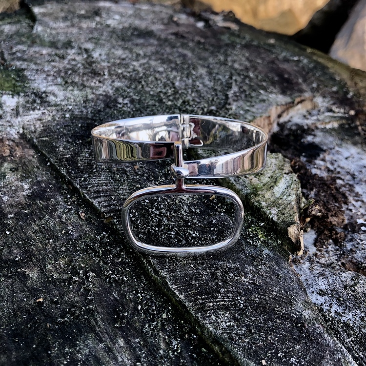 Silverarmband, former inspirerade från 60-talet, Silver bracelet, design inspired from the 60s.
