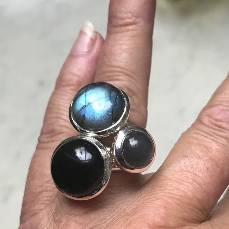 Ring HOLI Big Grey moonstone