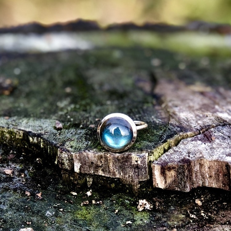 Ring HOLI Big Labradorite