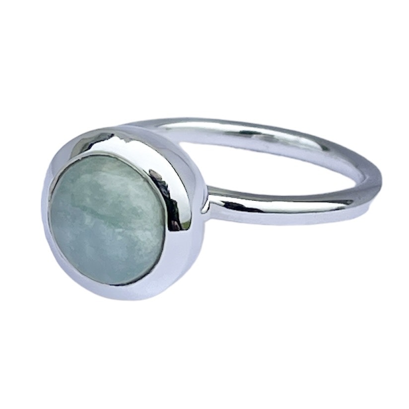 Silverring med akvamarin. Silver ring with aquamarine.