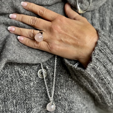 Pendant CLAW with Rose quartz