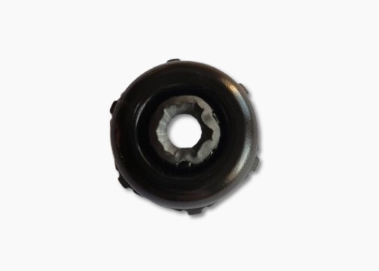 Kabelförskruvning i åtdraget läge, håldiameter ca. 7mm.