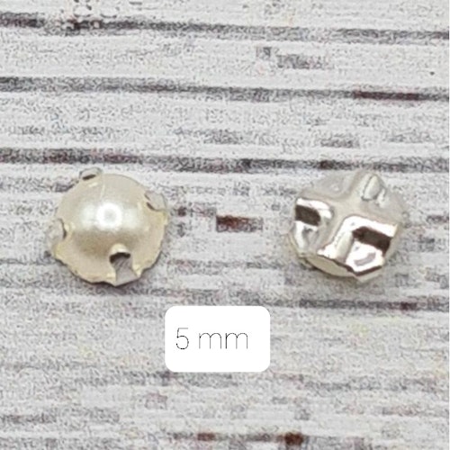 Mini pärlknapp "Rose", 0,5 cm.