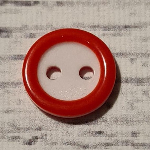 Dubbelsidig knapp, 1,1 cm, finns i 10 st olika färger.*