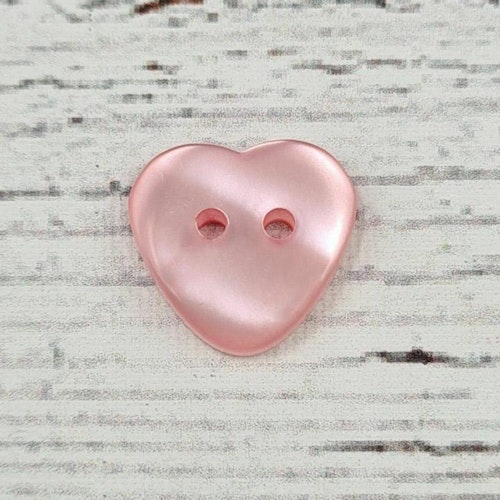 Resinknapp "Pink Heart". 1,5 cm