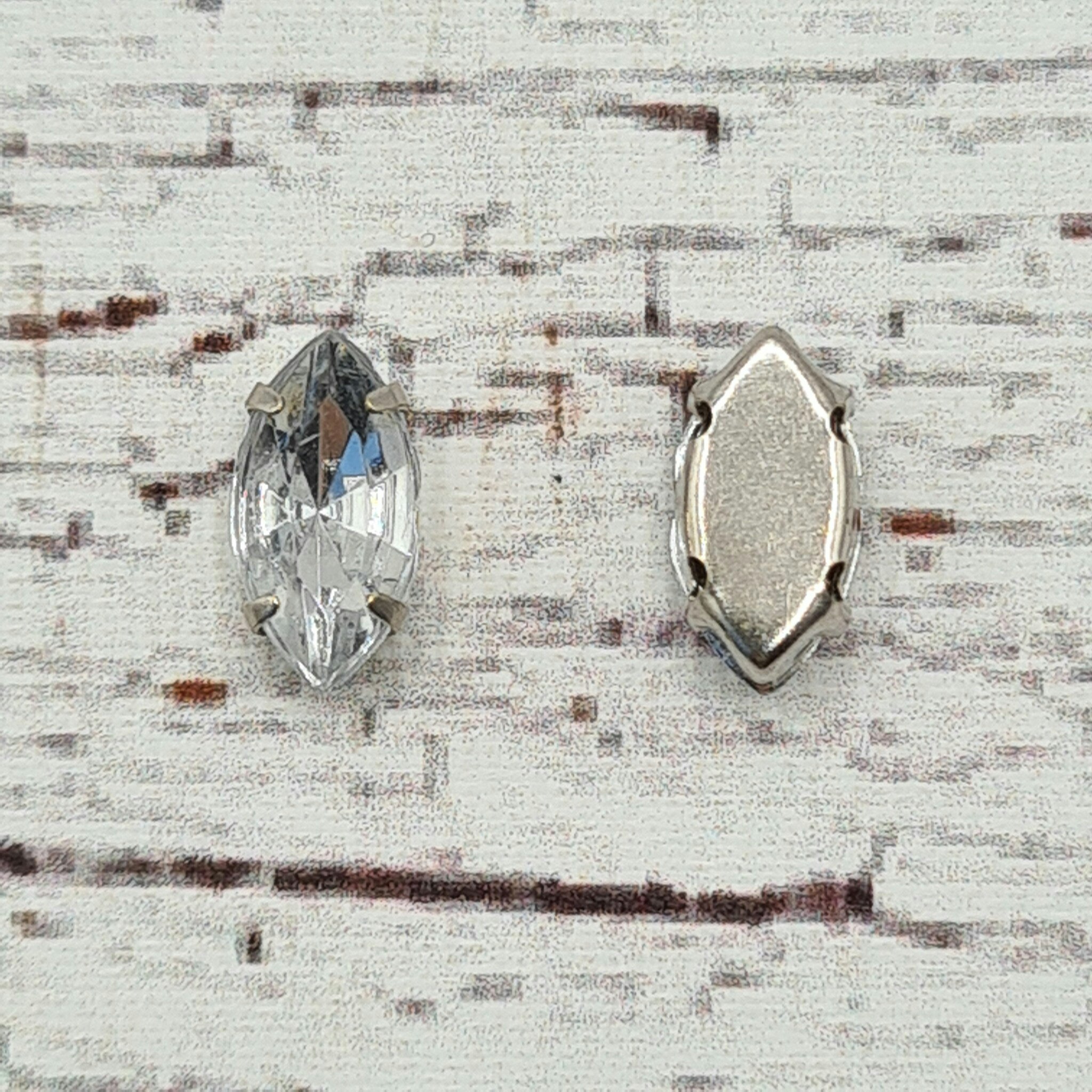 Strassknapp Rhinestone, 1 cm. 1st, 10st, 25st, 50st.