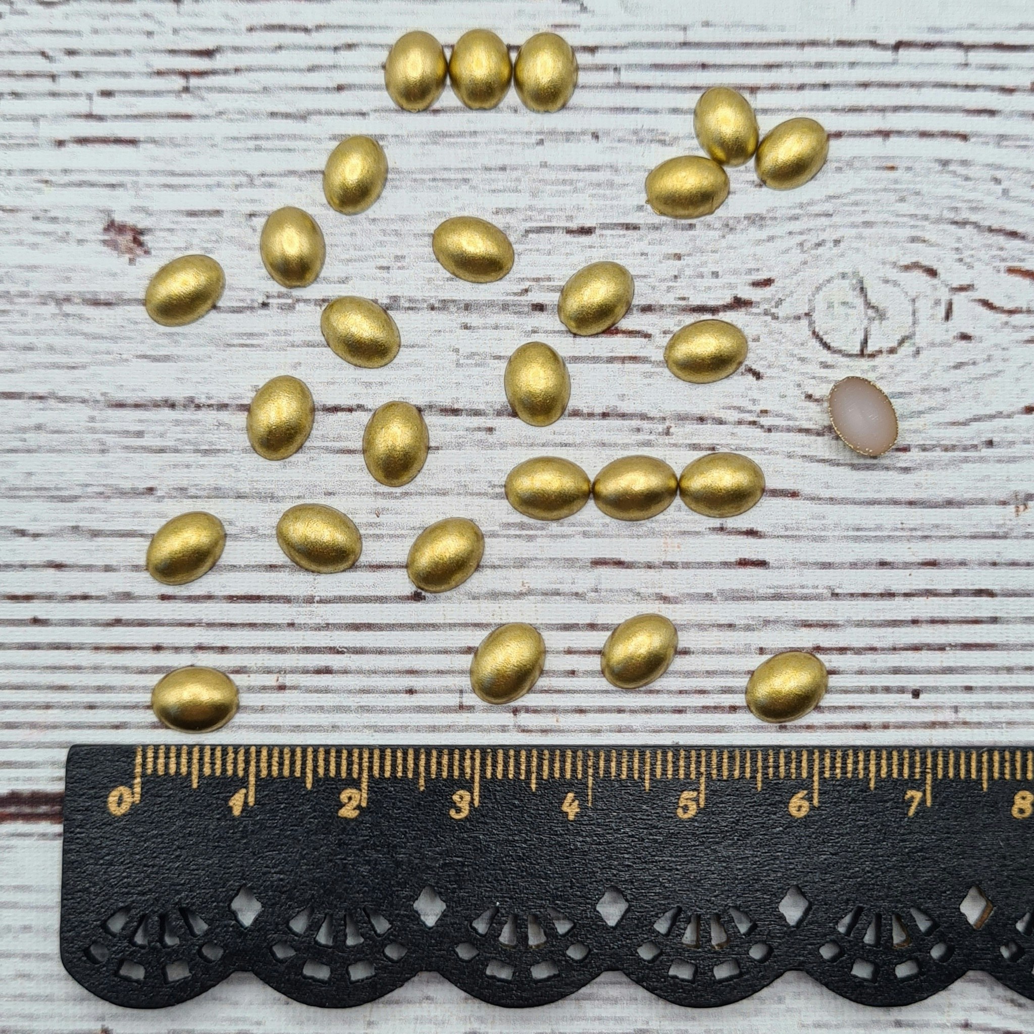 Oval halv pärla, Guld, 0,8 cm. 100st.