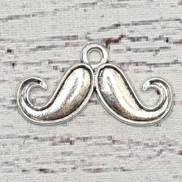 Berlock, Mustasch, 2,4 cm.