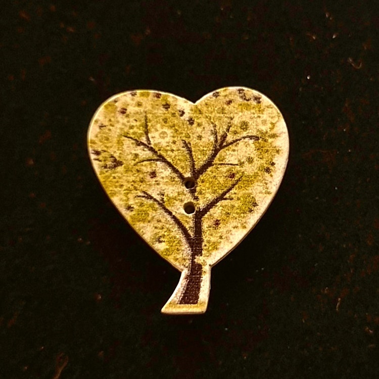 Träd hjärtformade träknappar, 3 cm.