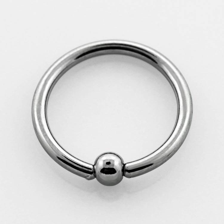 Piercingring / ring med kulstängning - 1,2mm med 2,5mm kula