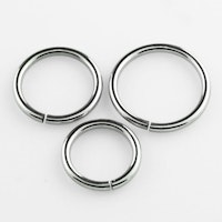 Enkel sömlös / seamless ring i kirurgiskt stål 1.6mm