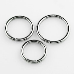 Enkel sömlös / seamless ring i kirurgiskt stål 1.6mm