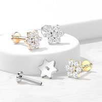 Labret / flat back piercing i titanium 1,2mm - Blomma med kubisk zirconia