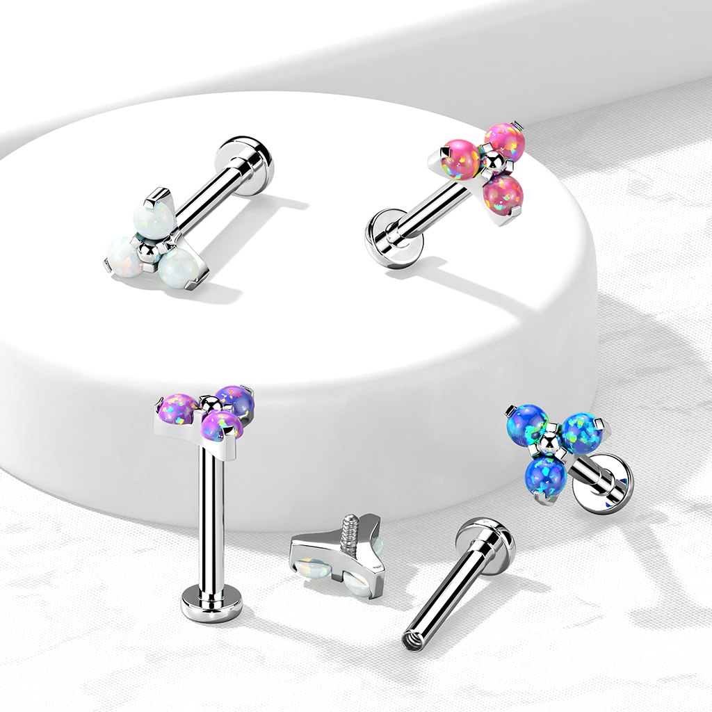 Labret / flat back piercing i titanium 1,2mm - Treenighet med opaler